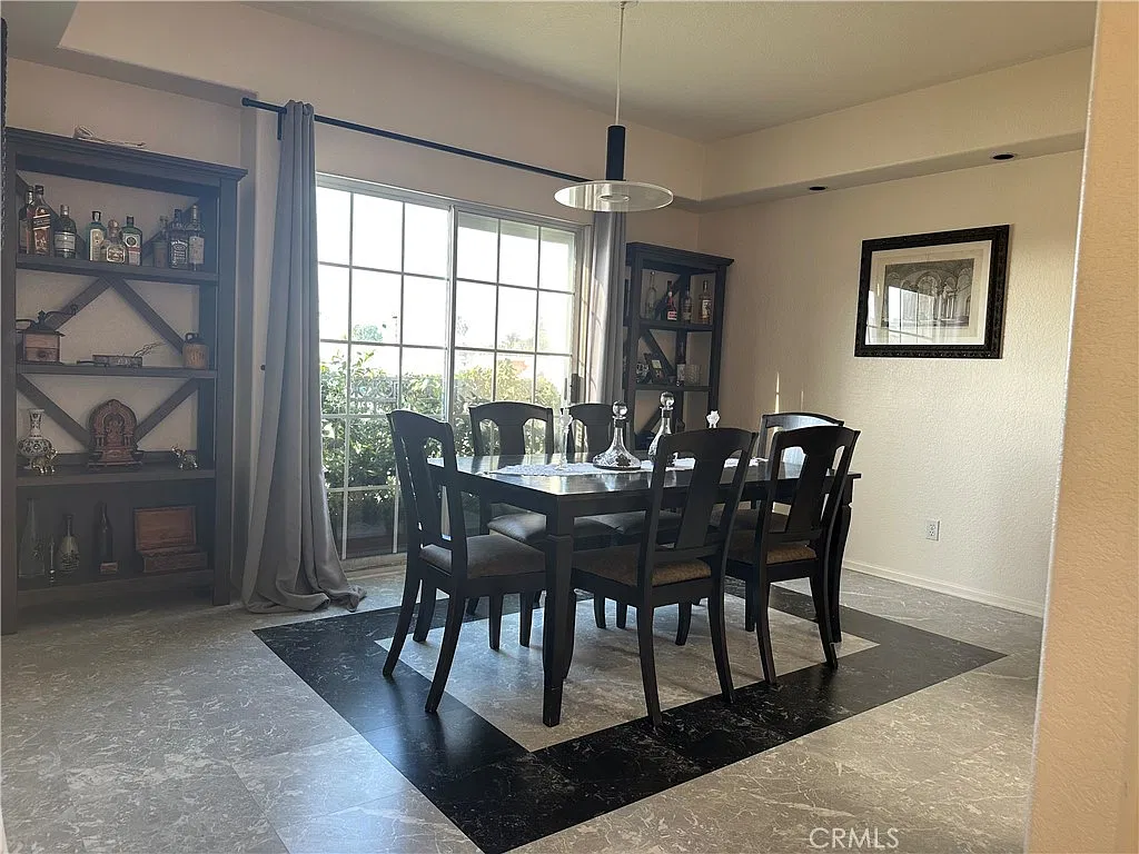 3 bed, 1656 sqft, $6,000 — Photo 3