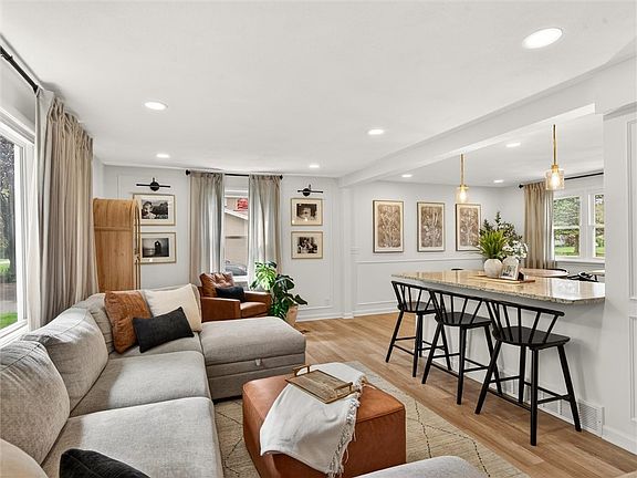 5th image of 47 City View Dr