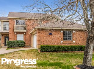 3304 Glastonbury Dr, Pearland, TX 77581