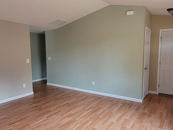 5th image of 6919 NE 90th Ave