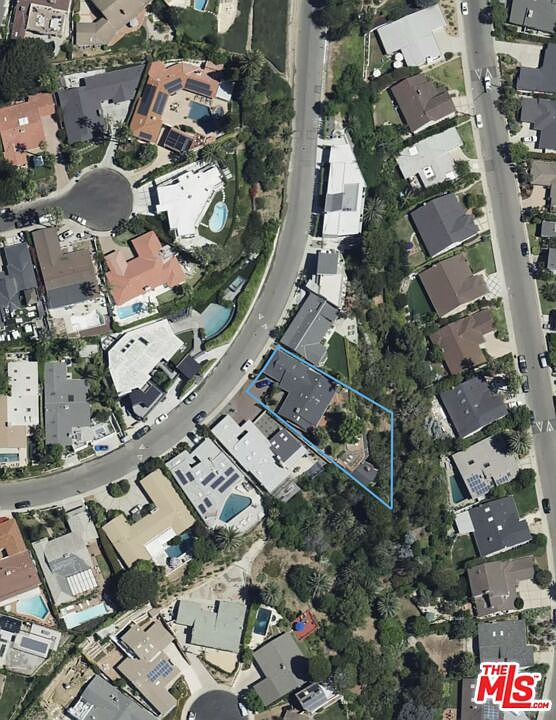 2nd image of 816 El Oro Ln