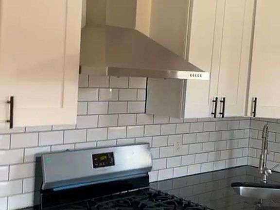 3rd image of 9531 Flatlands Ave Room 1