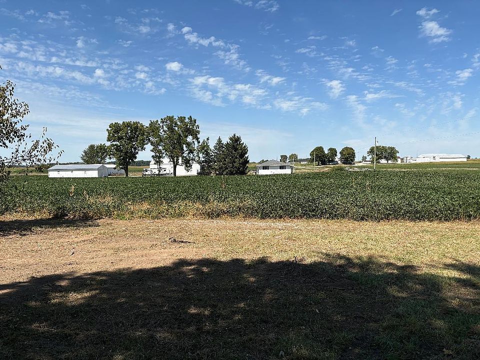 2nd image of 33883 Winnemac Rd