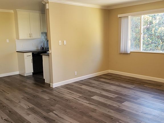 4th image of 210 Armour Ave APT 9