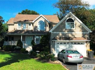 9 State St, Monroe Township, NJ 08831