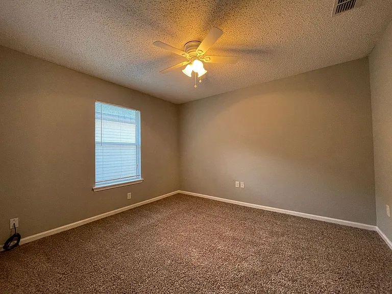 9374 Daniels Mill Dr — Photo 15
