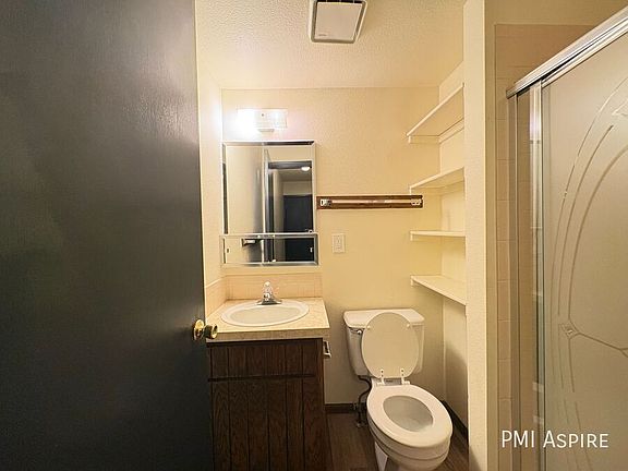 4th image of 1326 Parker Dr