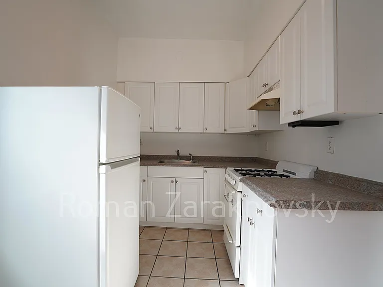 73 Brighton Ave #5 — Photo 8