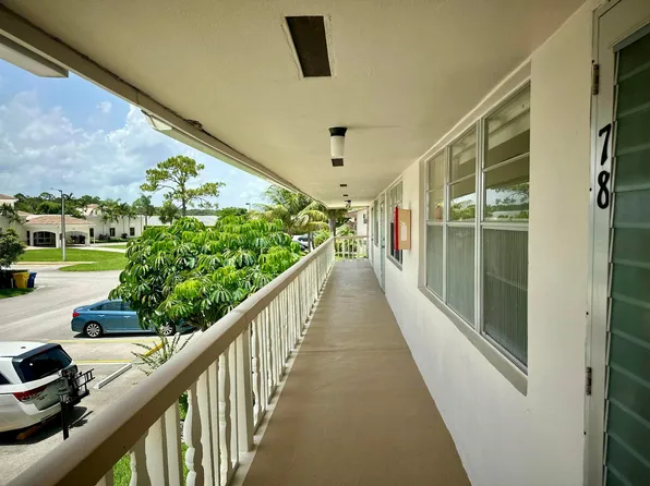 78 Hastings #E, West Palm Beach, FL 33417