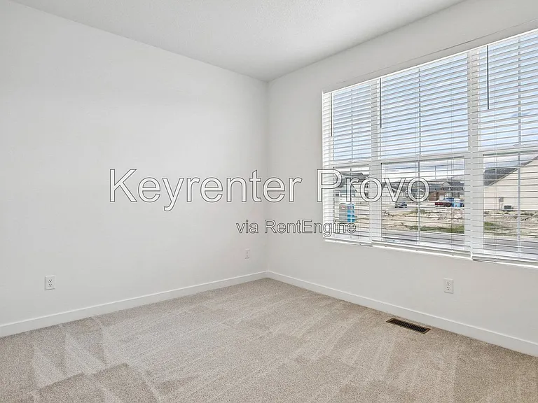 2568 N 3670 W — Photo 18
