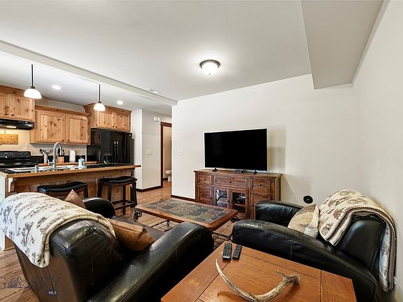 3rd image of 2755 Fen Way #B