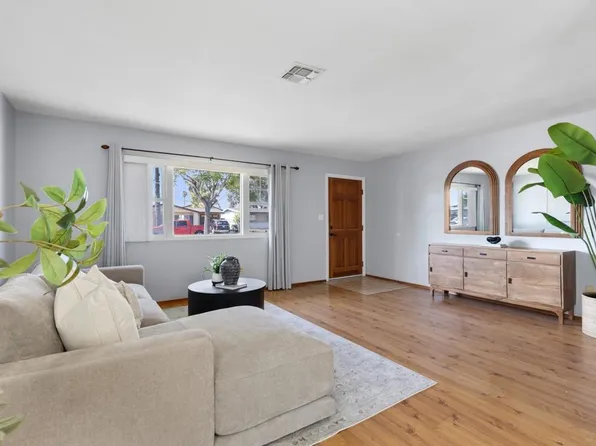 122 E Palomar St, Chula Vista, CA 91911