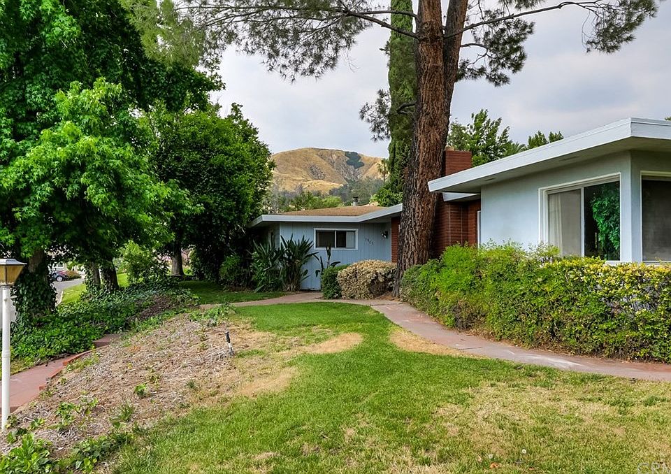 1st image of 3905 El Camino Dr