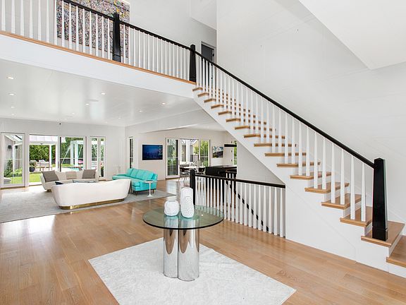 4th image of 230 Bishops Ln