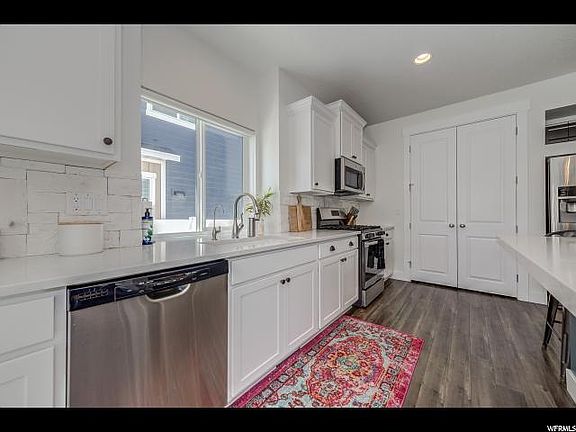 2nd image of 10728 S Harvest Pointe Dr W