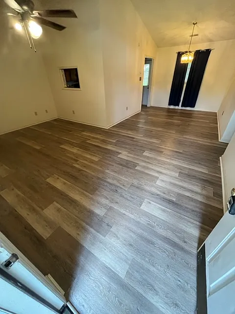 2 bed, $1,100 — Photo 3