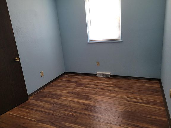 4th image of 2732 Elmwood Ave