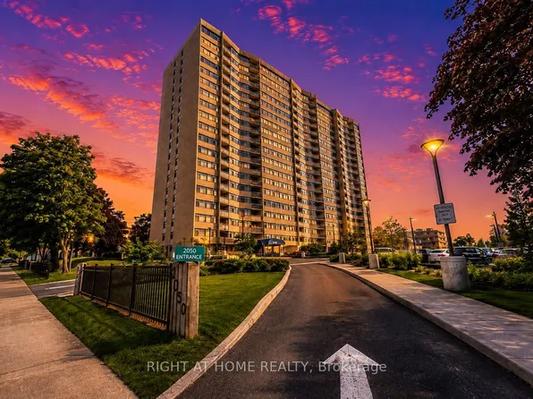 2050 Bridletowne Cir #209, Toronto, ON M1W 2V5