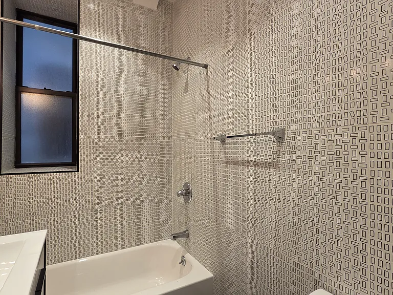 3409 Broadway #5D — Photo 7