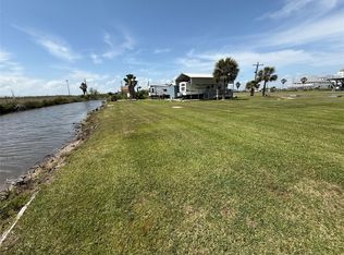 1283 N Monkhouse Dr, Crystal Beach, TX 77650