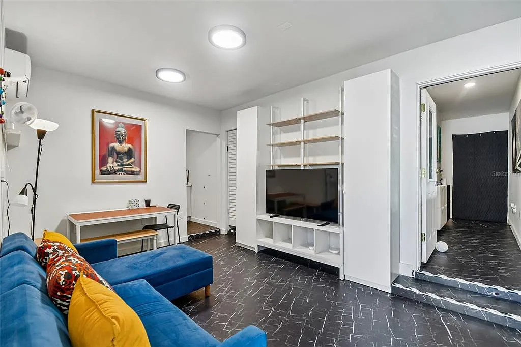 1 bed, 1.0 bath, 650 sqft, $1,750 — Photo 2
