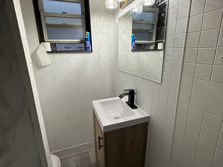 2027 E Madison St #2 — Photo 7