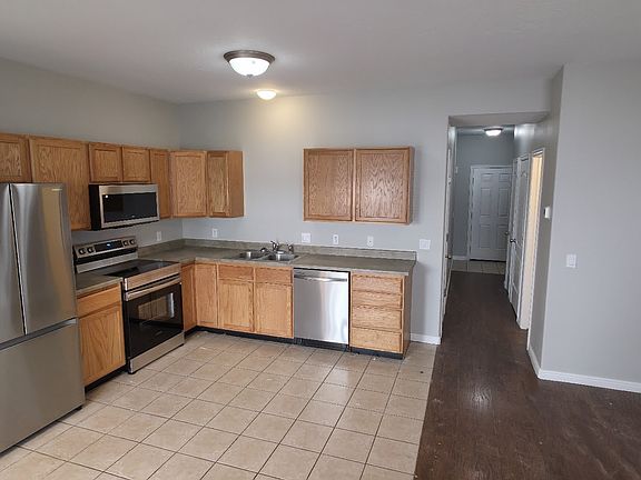 4th image of 2413 S Big Village Ct