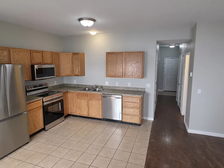 2413 S Big Village Ct — Photo 4