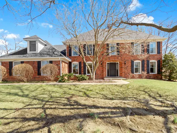 10817 Lakeview Dr, Carmel, IN 46033