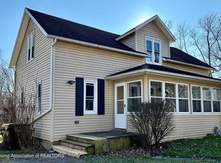 210 E Jefferson St, Dewitt, MI 48820