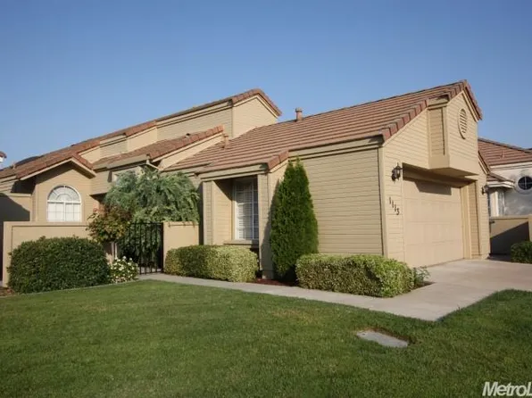 1113 Copper Cottage Ln, Modesto, CA 95355