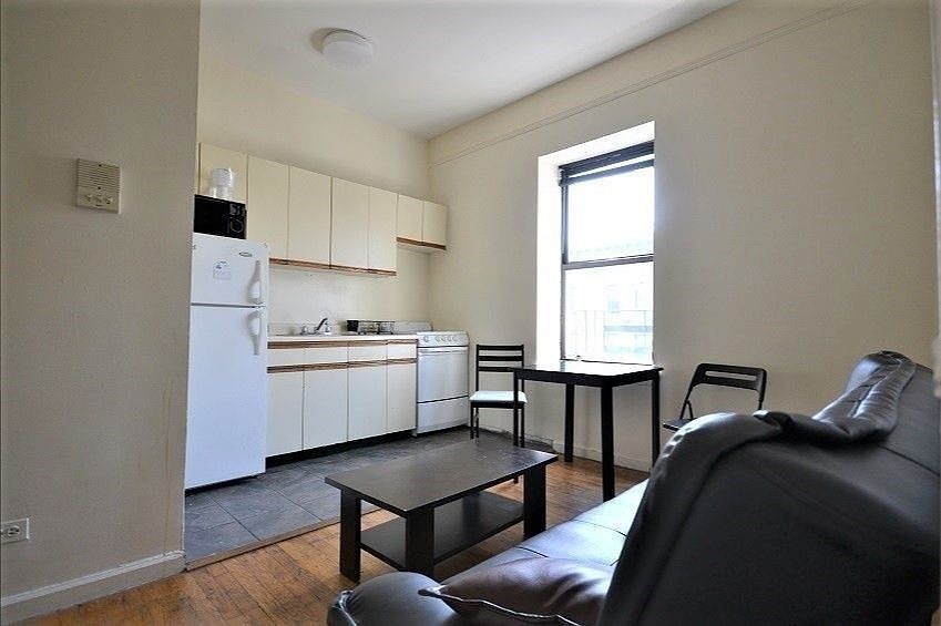 1st image of 150 Manhattan Ave #4DD