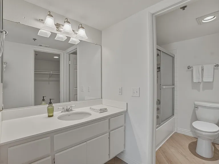 675 Oak Run Trl #301 — Photo 13