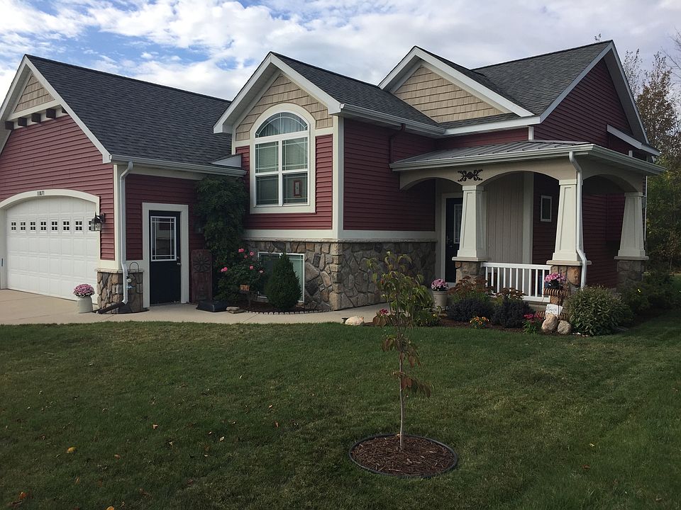 1st image of 11871 Hickoryrow Dr