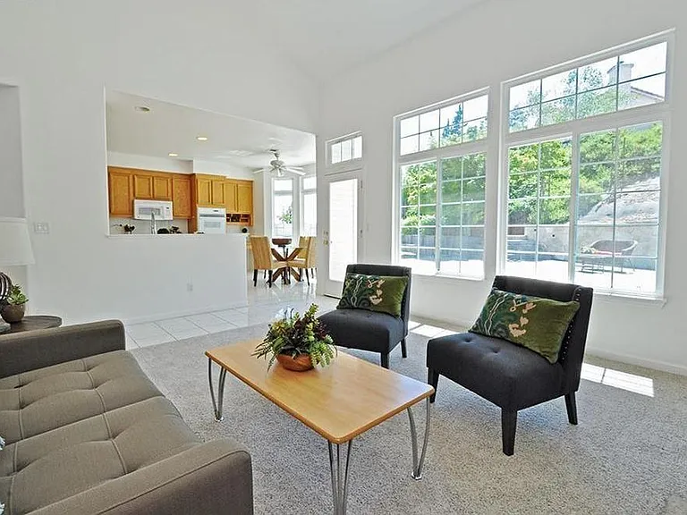 4728 Blackburn Peak Ct — Photo 10