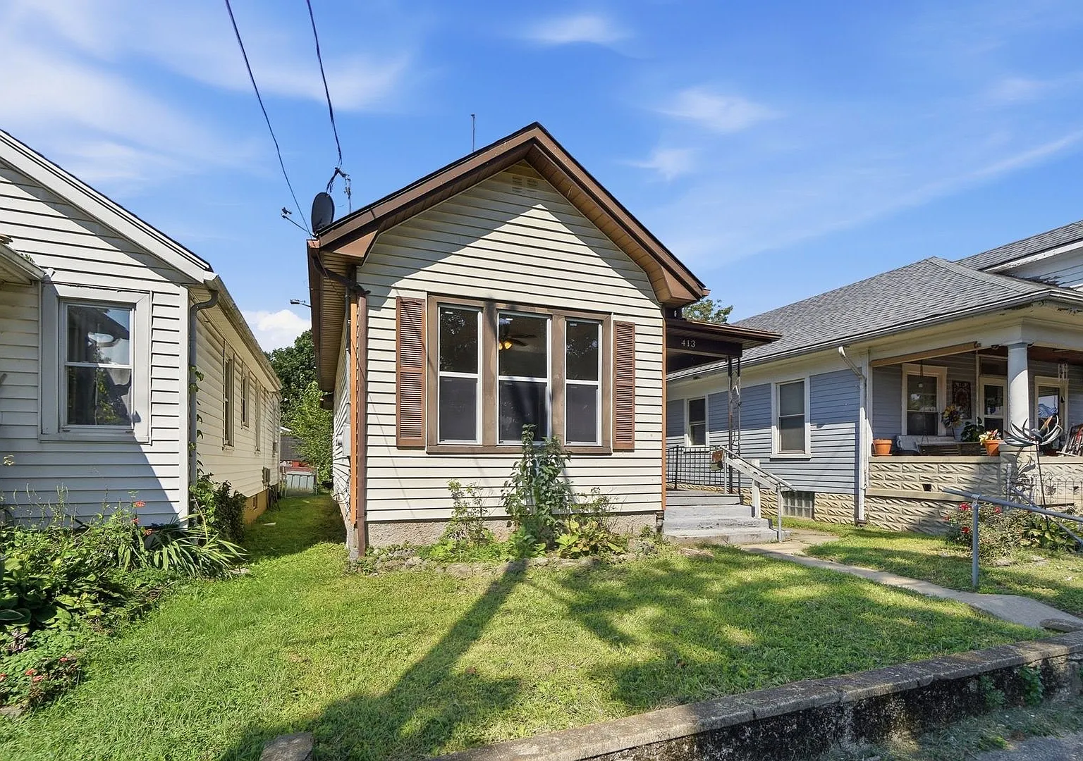 Three Bedroom Home in Hamilton! — Photo 3