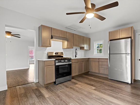 2nd image of 339 Besley Pl