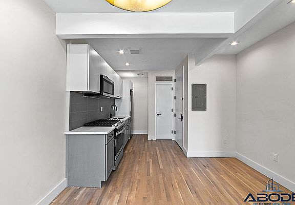 5th image of 153 Erasmus St #4A