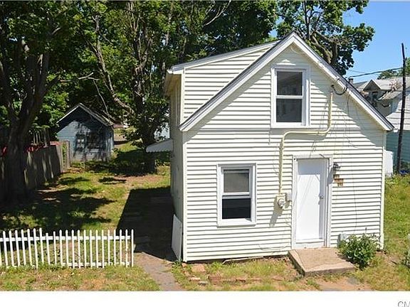 4th image of 241 Park St