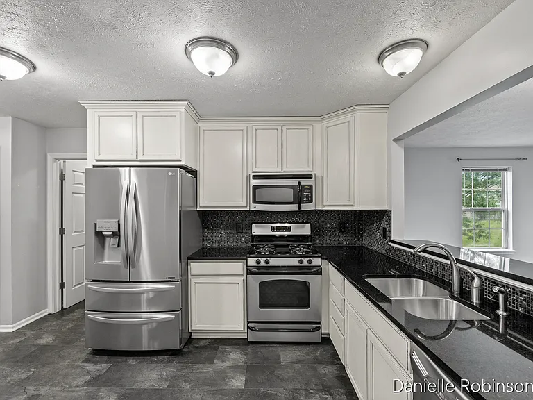 5449 Rivertown Cir SW — Photo 3