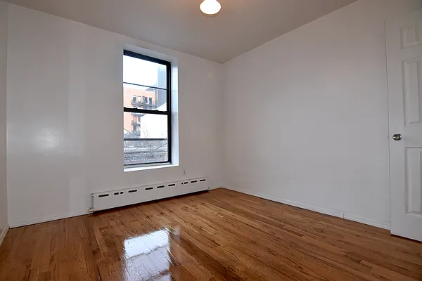 Rented by Triplemint | media 8