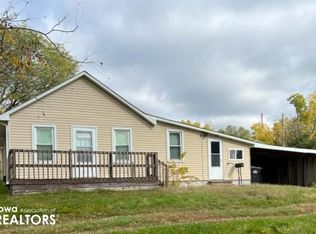 306 S West St, Mount Ayr, IA 50854