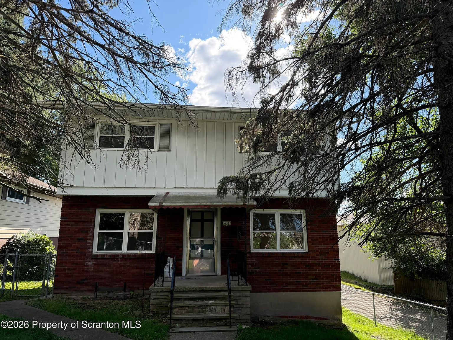 418 Pear St — Photo 2