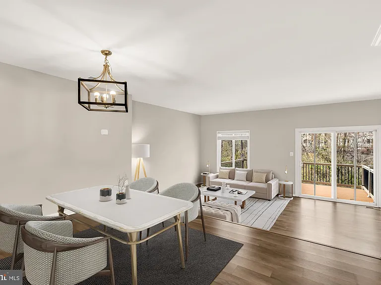 2810 Cambridge Dr — Photo 5
