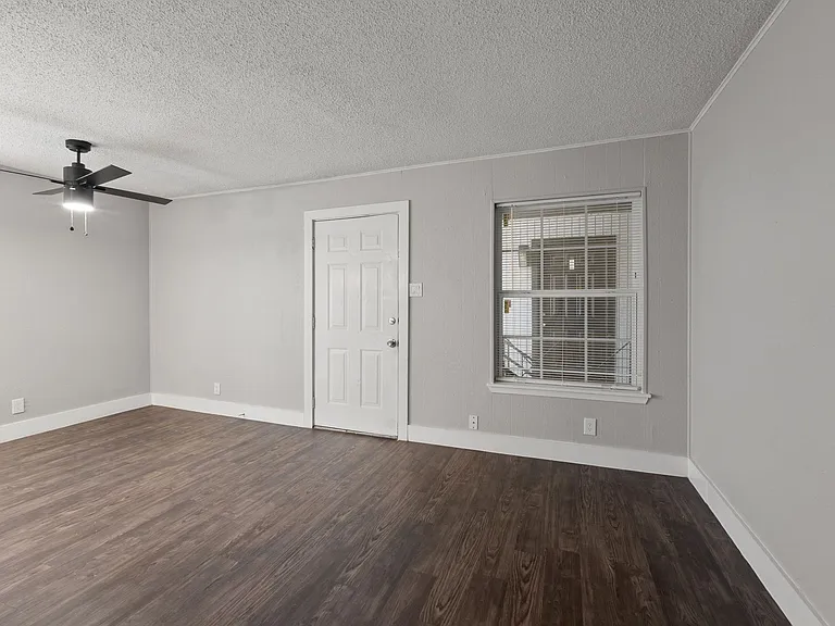 Anderson Flats — Photo 4