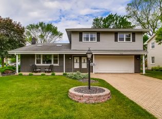 900 N Westgate Rd, Mount Prospect, IL 60056