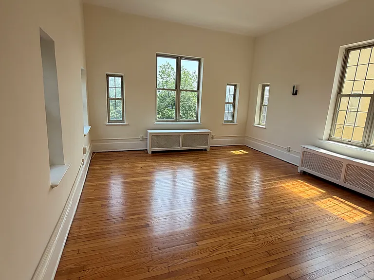 46 Tompkins Cir #2 — Photo 1