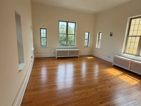 46 Tompkins Cir #2, Staten Island, NY 10301