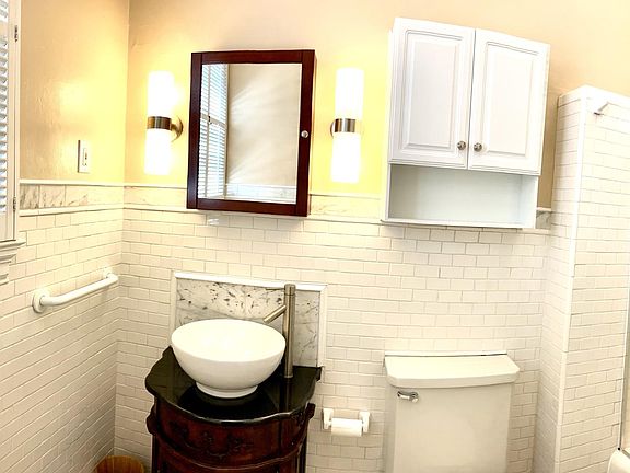 4th image of 1865 Green St #2