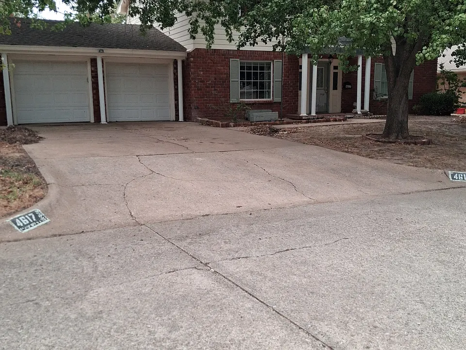 4617 NW 34th St
